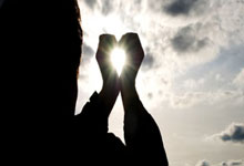 雷火电竞网页版入口-欧洲网球队爆冷击败世界网球队，克耶高斯高光表现引爆赛场激情