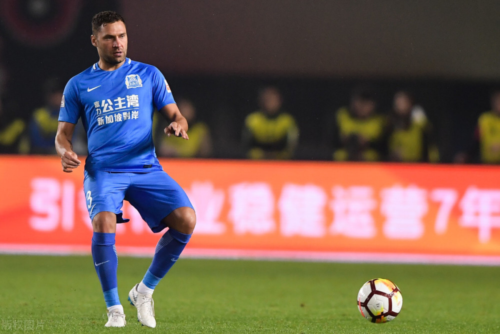 新加坡足球俱乐部引进外援，提升竞争力的简单介绍