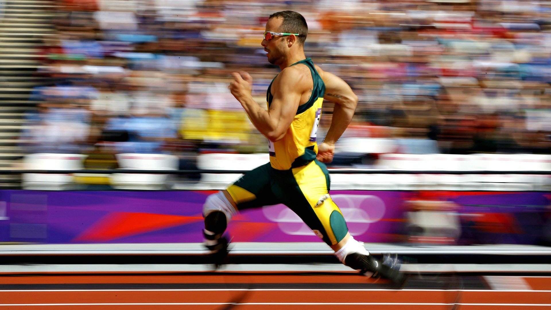 拉什福德爆发与洪都拉斯封锁加纳，足球场内外，两种封锁的较量