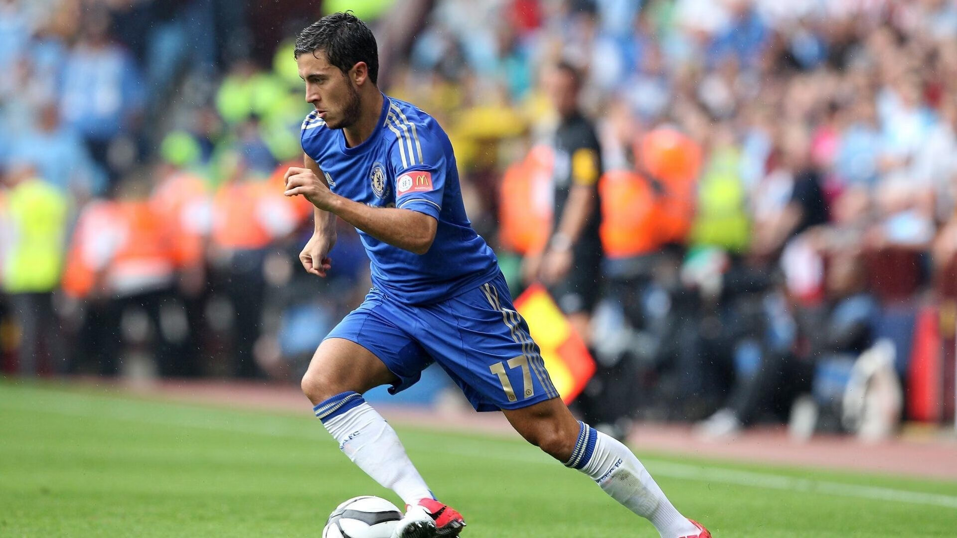 英超争冠焦点战，丹麦连续得分压制亚特兰大